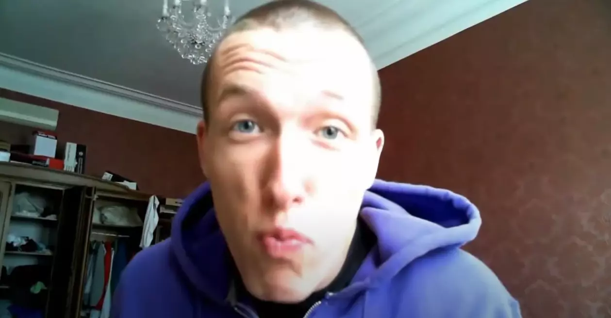 Андрей ТТР Николаев в питерской хате